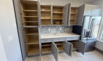 375 KENNEDY Blvd 4, Bayonne, NJ 07002