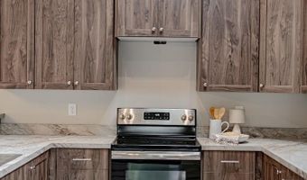 3290 Carolyn Ln, Ammon, ID 83406