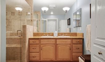 5730 Newcastle Ave, Encino, CA 91316