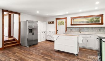 15 Deaver Dr, Asheville, NC 28806