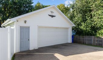 1343 W FRANKLIN St, Appleton, WI 54914
