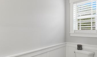 555 Egenolf Pl, Bayville, NJ 08721