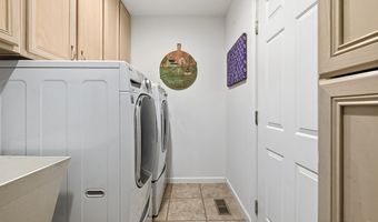 35 Lilac Ln, Danbury, CT 06810