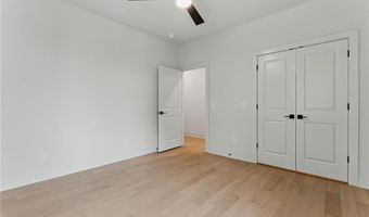 23 Kirkwall Ln, Bella Vista, AR 72715