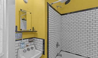 62 Lakeview Ter B, Burlington, VT 05401