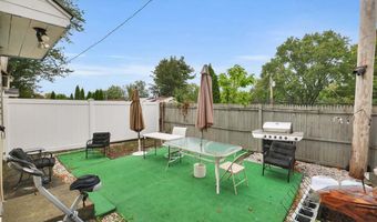 197 Dupont Pl, Bridgeport, CT 06610