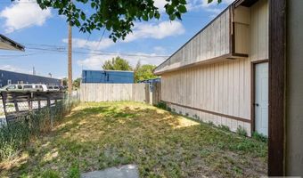 19 N Shilling Ave, Blackfoot, ID 83221