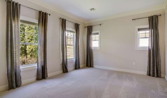 35 Metea Ln, Bedford, NH 03110