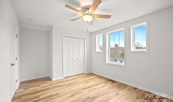 7 Berry Crest Ln, Arden, NC 28704