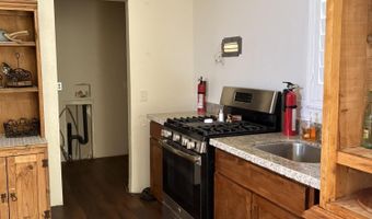 42650 N Wayne Rd, Ash Fork, AZ 86320