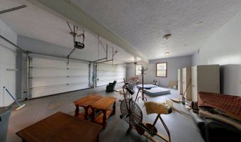 136 Lock Ln, Alum Creek, WV 25003