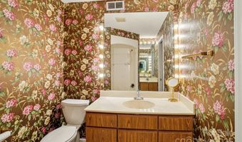 2 Creekside Ln, Asheville, NC 28803