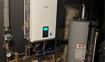 5 Lakeside Ave, Cranston, RI 02910