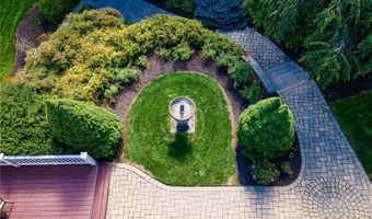 25 Westfield Dr, East Greenwich, RI 02818