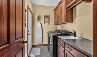 6622 N Kurey Dr, Appleton, WI 54913