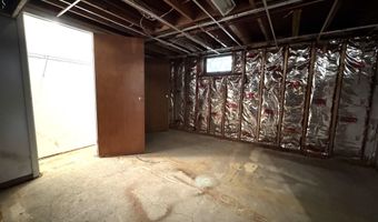142 Pine Cir, Bennington, VT 05201