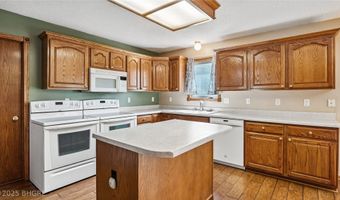 708 13th St SW, Altoona, IA 50009