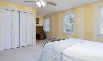 5 Heidi Ln, Bow, NH 03304