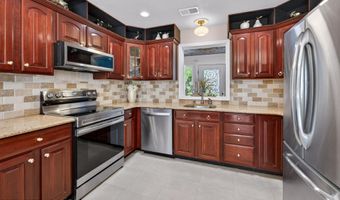 11 Inwood Pl, Aberdeen, NJ 07747