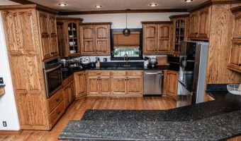 3330 Edgewood Ave, Baxter Springs, KS 66713