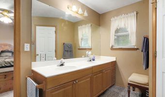 21445 Lawrence 2074, Ash Grove, MO 65604