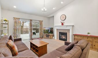 2854 Waterfront Ave, Algonquin, IL 60102