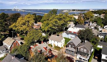 19 Cherry St, Newport, RI 02840