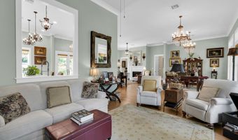 316 Leonhard Ave, Bay St. Louis, MS 39520