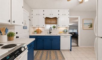 1268 Oak Park Dr, Aransas Pass, TX 78336