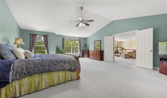 238 Pointe Lucerne Ct, Ballwin, MO 63011