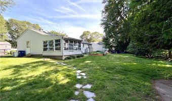 65 Bayberry Ln, East Greenwich, RI 02818