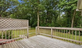 40 Cape Cod Ln, Barnstable, MA 02630