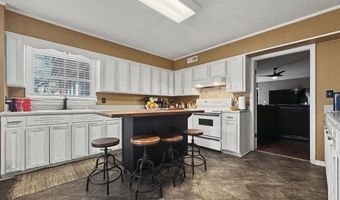 220 4th St SE, Aliceville, AL 35442
