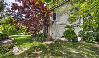 5521 Lohr Lake Dr, Ann Arbor, MI 48108