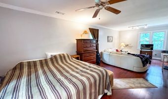 5728 Carriagehouse Ct, Apex, NC 27539