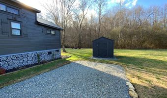 121 Lazy Bear Trl, Andrews, NC 28901