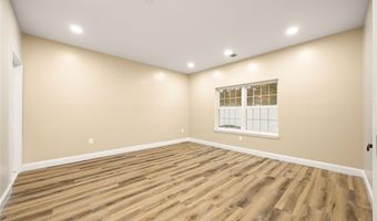 5 Jacqueline Way, North Babylon, NY 11703