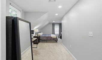 91 Sowams Rd, Barrington, RI 02806