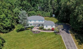 11 Lyon Rd, Middletown, NJ 07748