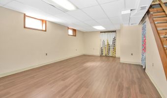 1466 BLUEJAY Rd, Abington, PA 19001