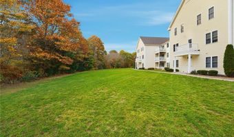 40 Saw Mill Dr 204, North Kingstown, RI 02852