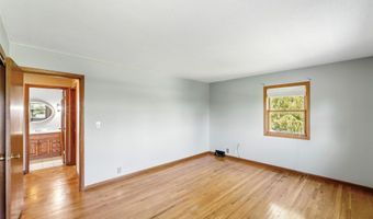 1404 Nile Kinnick Dr S, Adel, IA 50003