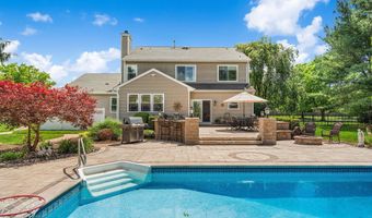 61 Cliffwood Dr, Allentown, NJ 08501