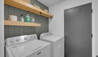 1001 9th Avenue Pl SE, Altoona, IA 50009