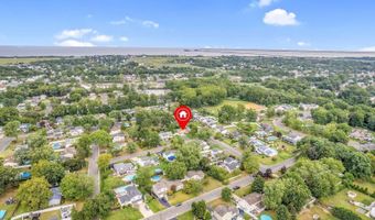 9 Brentwood Ter, Middletown, NJ 07748