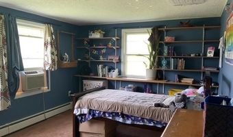 90 Pine Hill Dr, Berlin, VT 05663