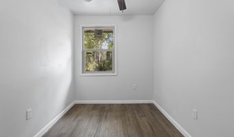 7083 Jefferson St, Bay St. Louis, MS 39520