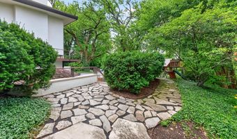 1980 Hillside Dr, Columbus, OH 43221