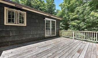 128 Cedar Ln, Beacon Falls, CT 06403
