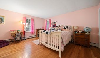 13 Holly Hill Dr, Amherst, NH 03031